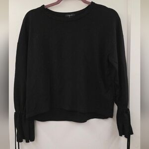 Halogen black long-sleeved top featuring tie-cuff details. Size XS EUC